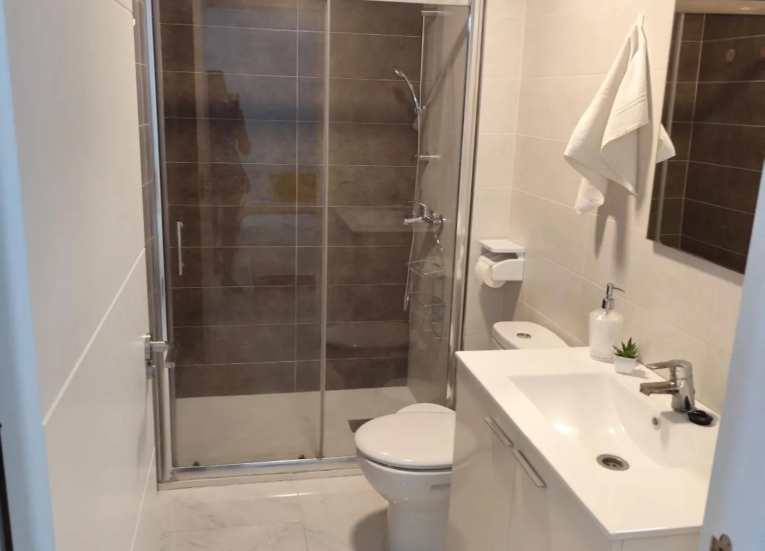 קוסטה דל סילנסיו Marys Place 0*, קוסטה דל סילנסיו